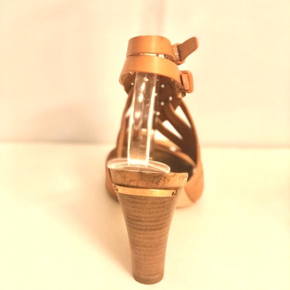 Coach Adrienn Vacchetta Camel Sandal Sz 8 - Picture 6 of 9